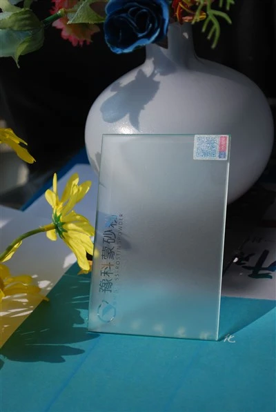 Satin Effect On Flat Glass